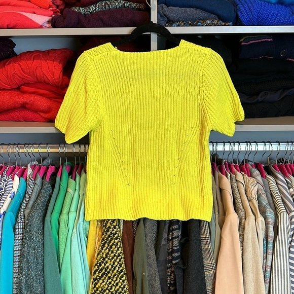 Collective concepts yellow short sleeve scoop neck knitted sweater size XS​ - Picture 3 of 3